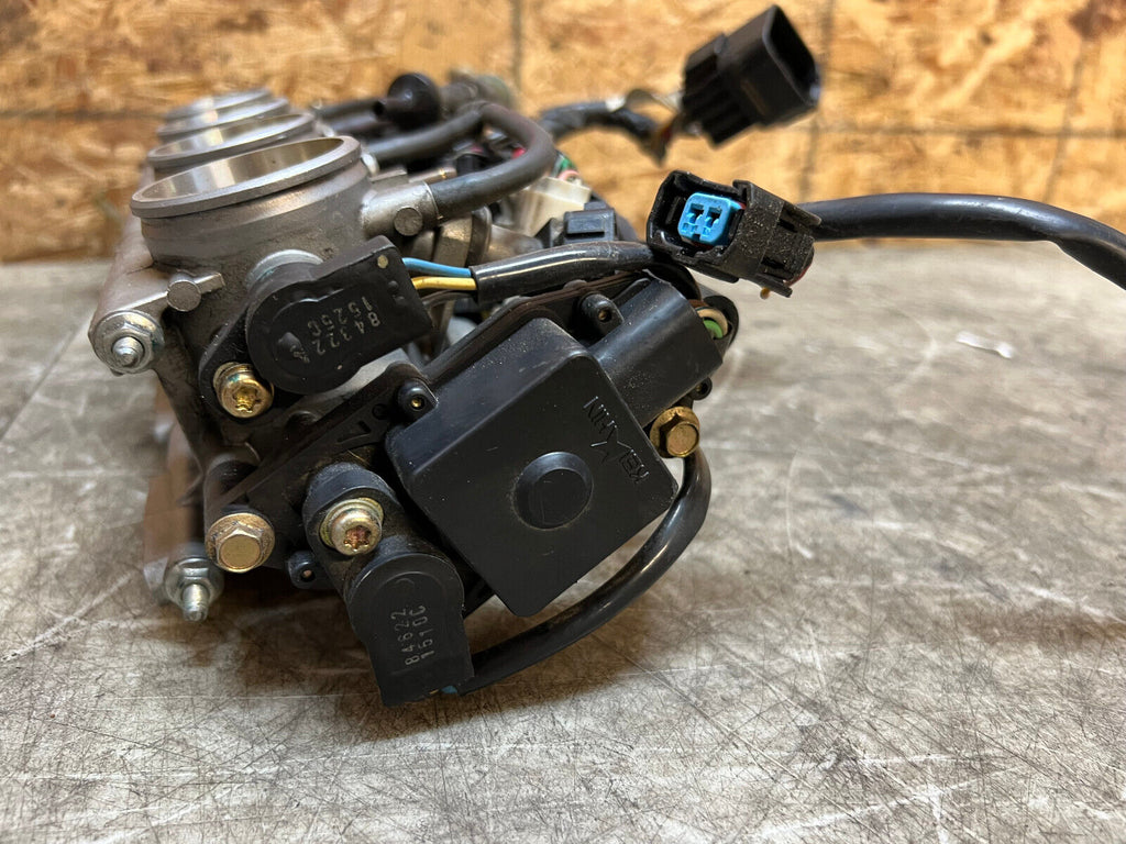 01 02 2001 2002 SUZUKI GSXR GSX-R 1000 GSXR1000 THROTTLE BODIES BODY INJECTOR