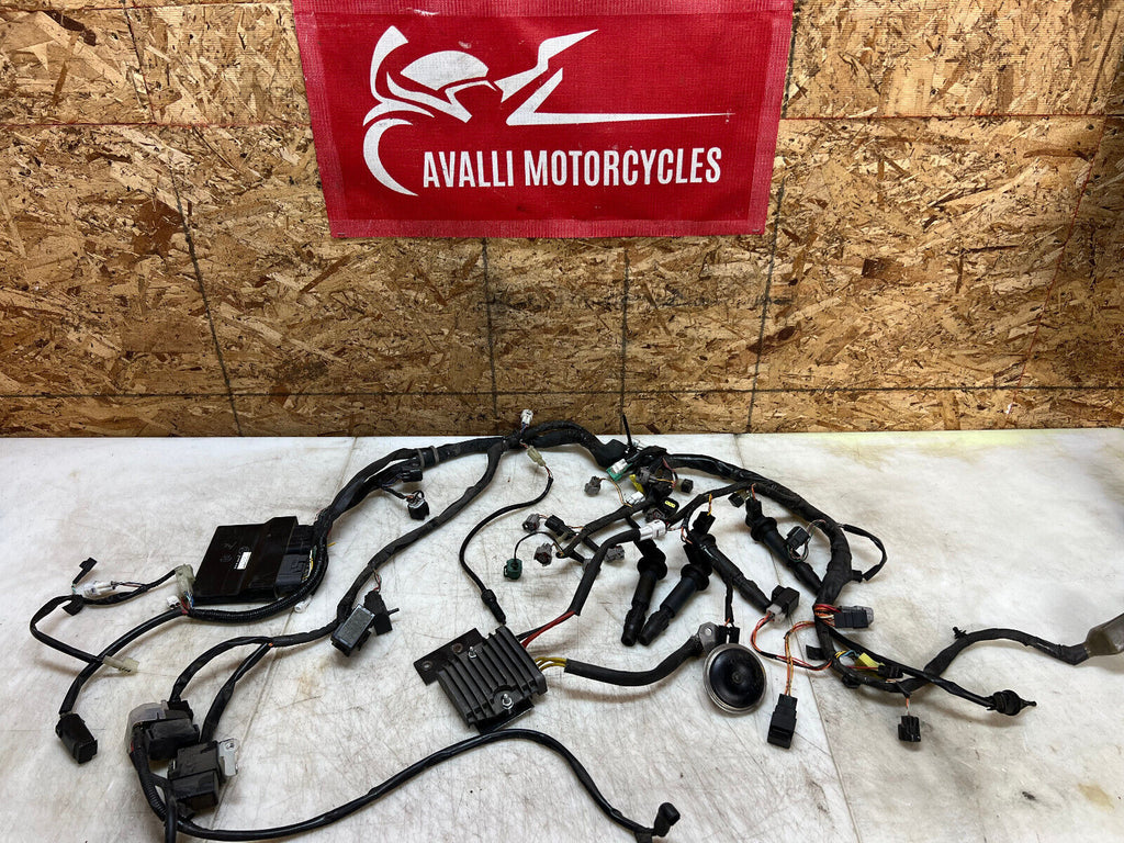 06 07 2006 2007 SUZUKI GSX-R GSXR 600 ENGINE WIRING HARNESS LOOM ECU CDI ECM BOX