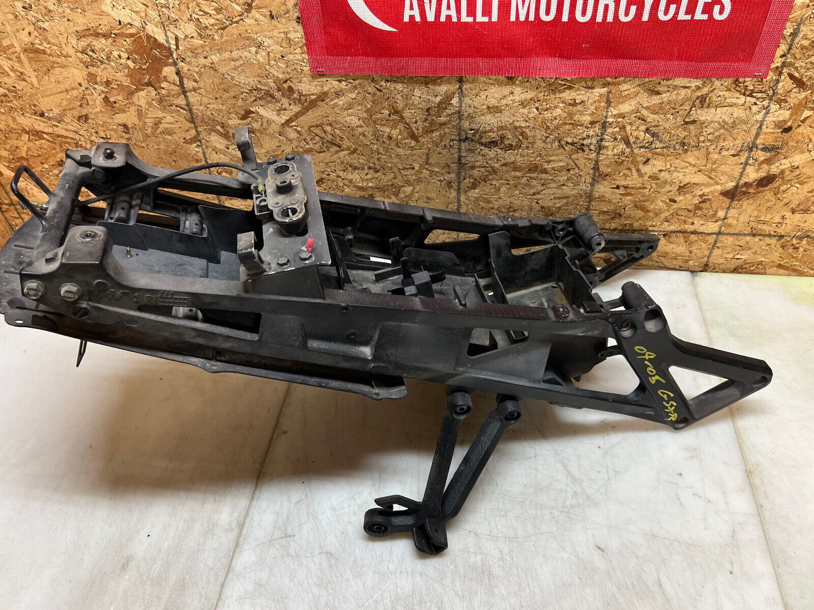04 05 SUZUKI GSXR GSX-R 600 750 GSXR750 GSXR600 SUBFRAME SUB FRAME BACK TAIL