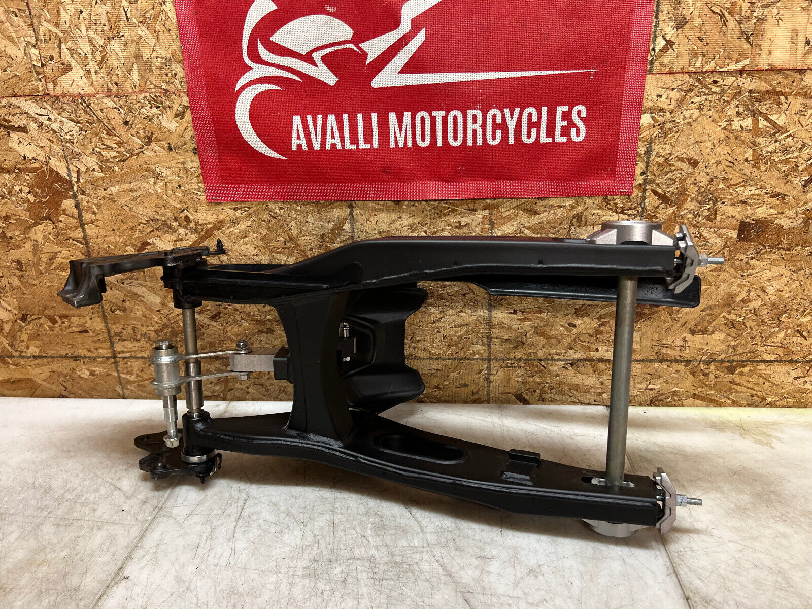 19 20 21 22 23 YAMAHA FZ-07 FZ07 MT-07 MT07 REAR SWINGARM SWING ARM SUSPENSION