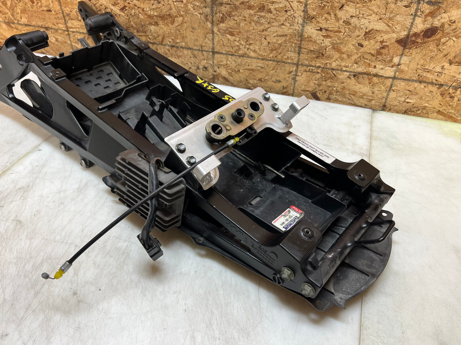 04 05 SUZUKI GSXR GSX-R 600 750 GSXR750 GSXR600 SUBFRAME SUB FRAME BACK FRAME
