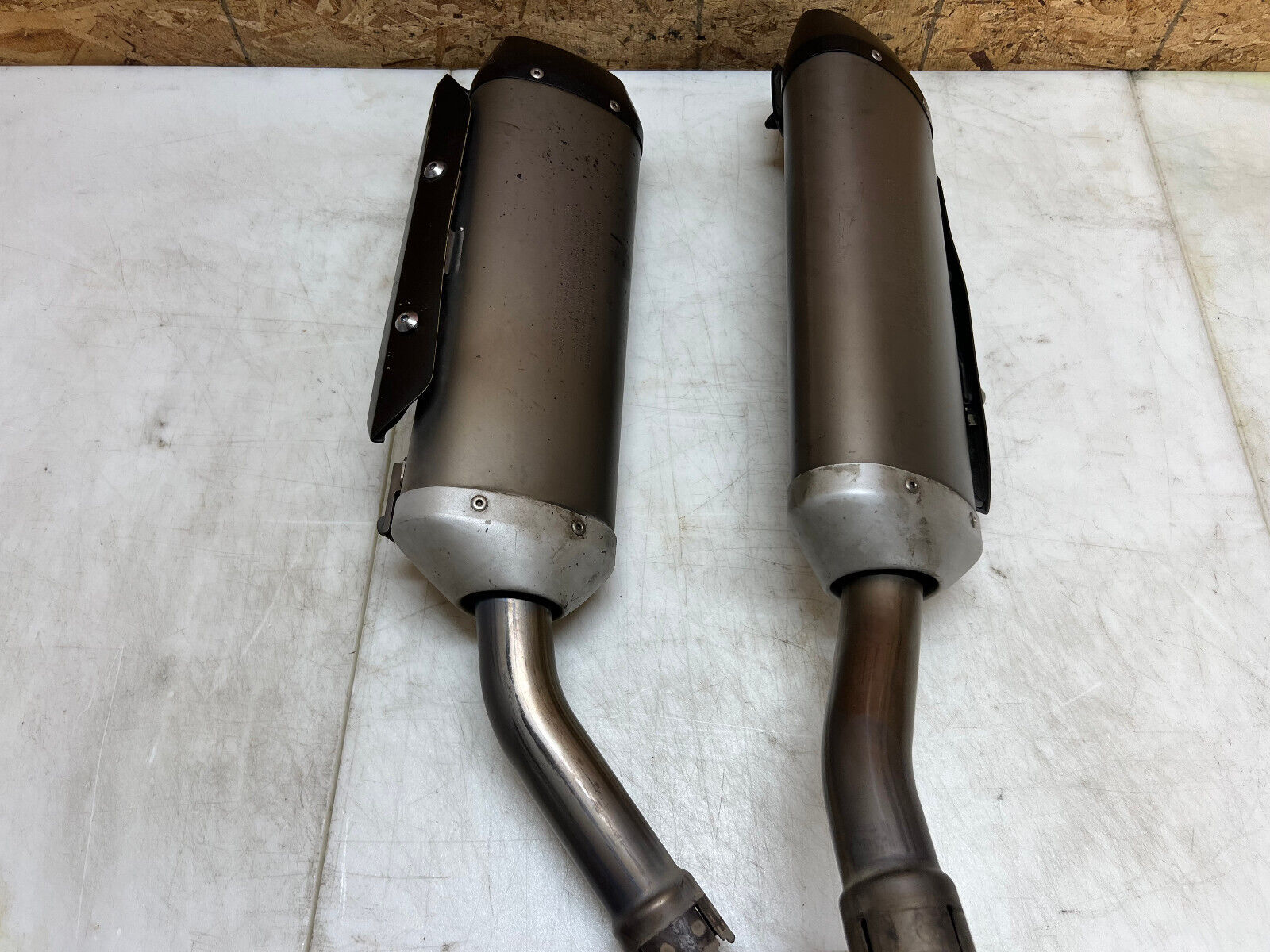 2007 2008 07 08 YAMAHA YZFR1 YZF R1 FACTORY EXHAUST MUFFLER SILENCER PIPE OEM
