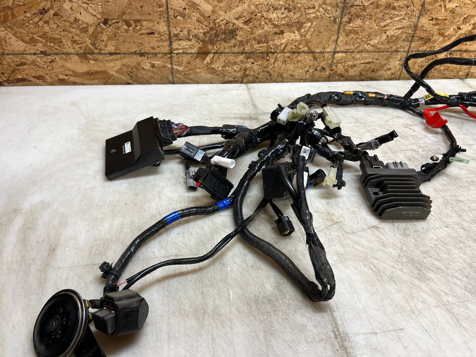 20 21 22 23 24 25 YAMAHA MT 07 MT-07 MT07 MAIN WIRING HARNESS LOOM ECU CDI ECM