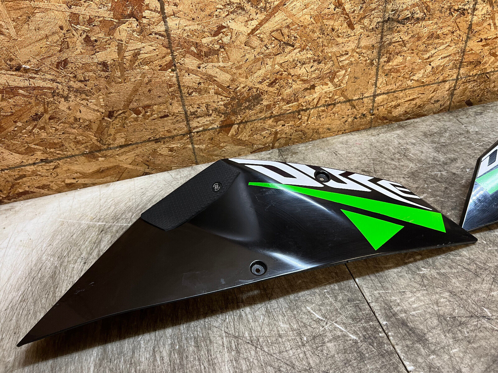 08 09 10 11 KTM 690 SUPERMOTO SMC SM DUKE RIGHT LEFT SIDE FAIRING COVER COWL OEM