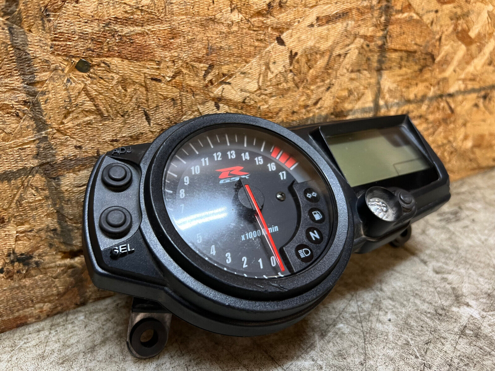 4 05 2004 2005 SUZUKI GSXR GSX-R GSXR600 600 750 GAUGE CLUSTER INSTRUMENT SPEEDO