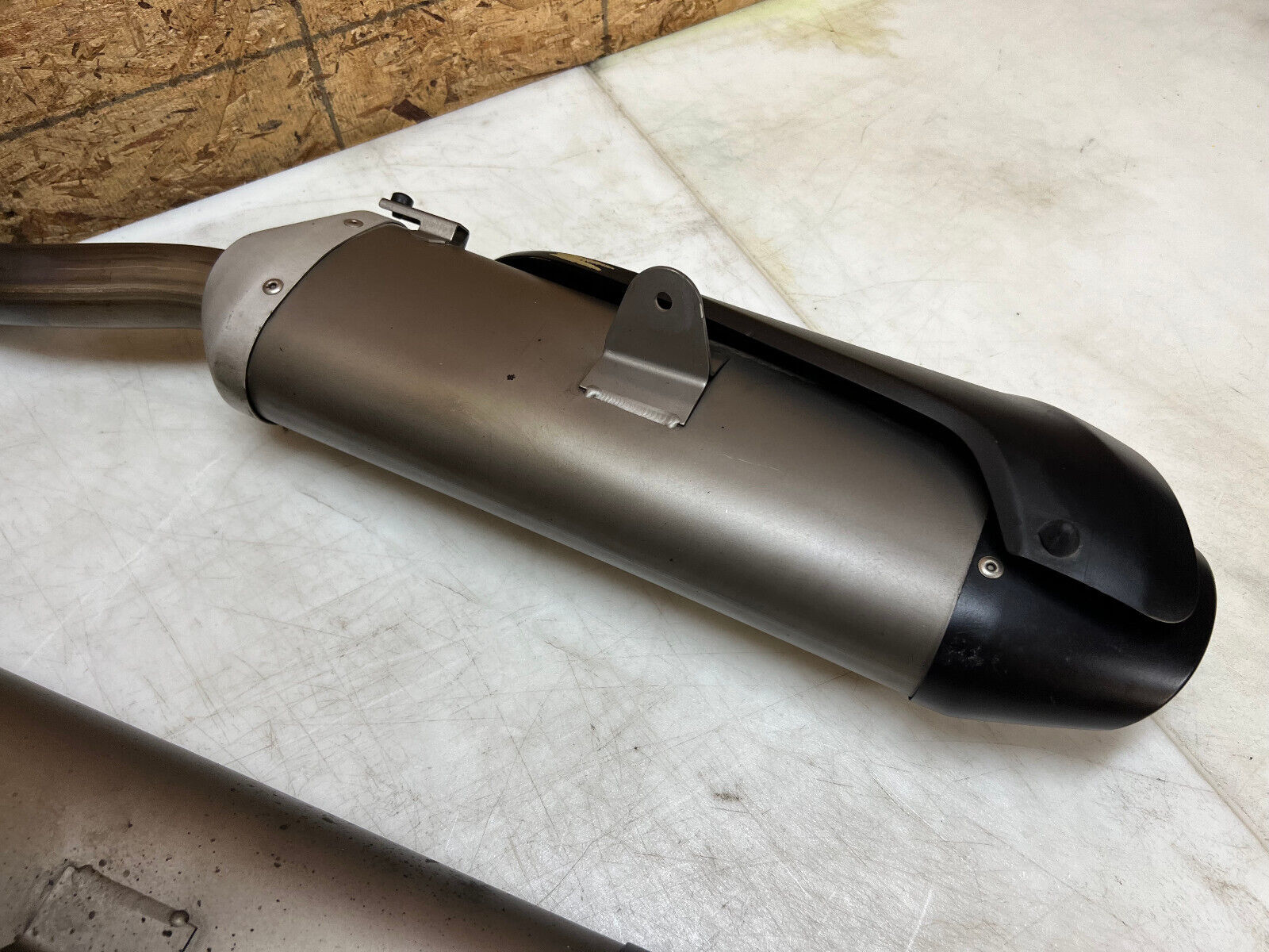 2007 2008 07 08 YAMAHA YZFR1 YZF R1 FACTORY EXHAUST MUFFLER SILENCER PIPE OEM