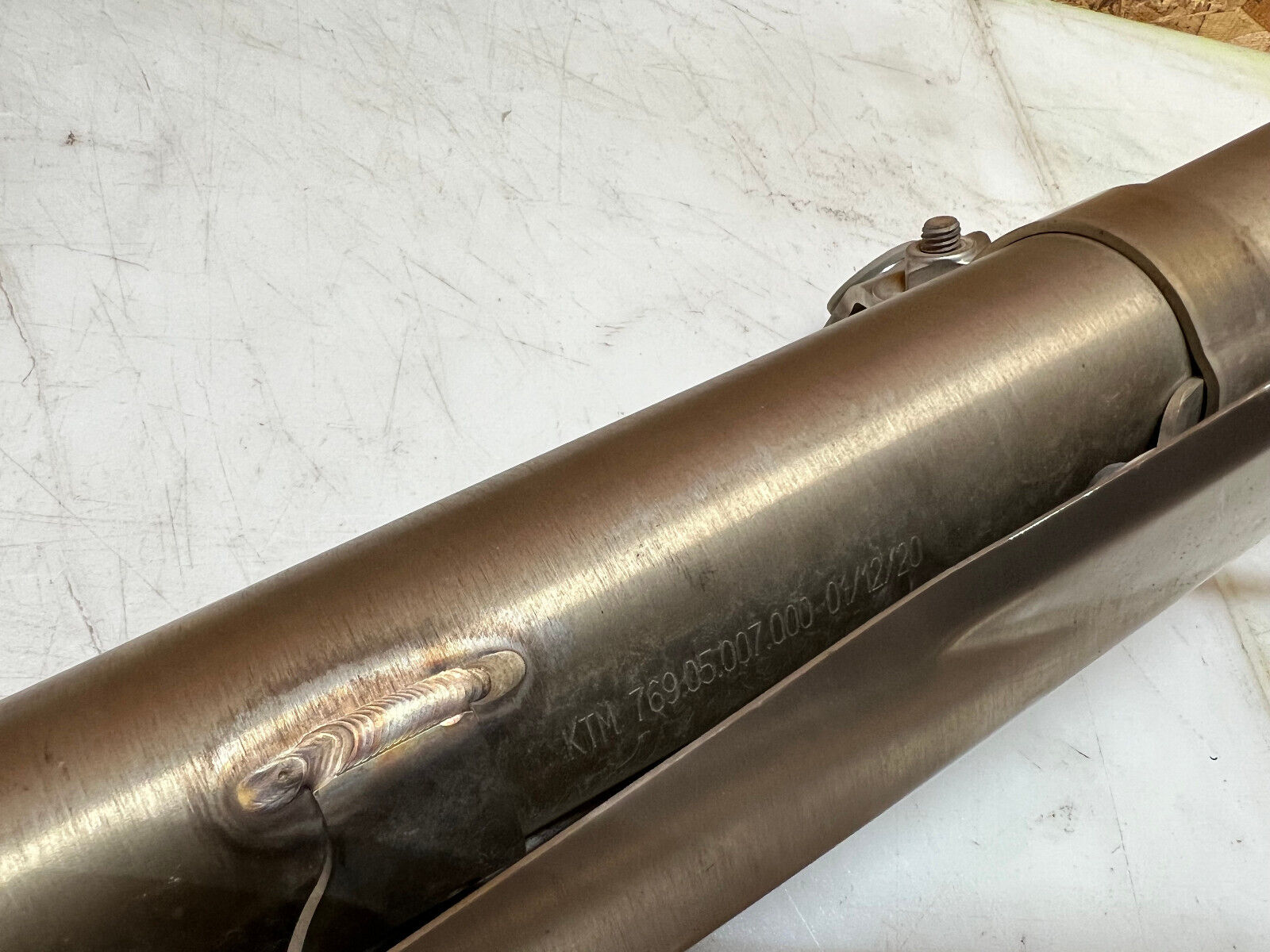 19 20 21 22 23 24 KTM 690 ENDURO R LC4 EXHAUST HEADER HEAD PIPE MID MANIFOLD OEM