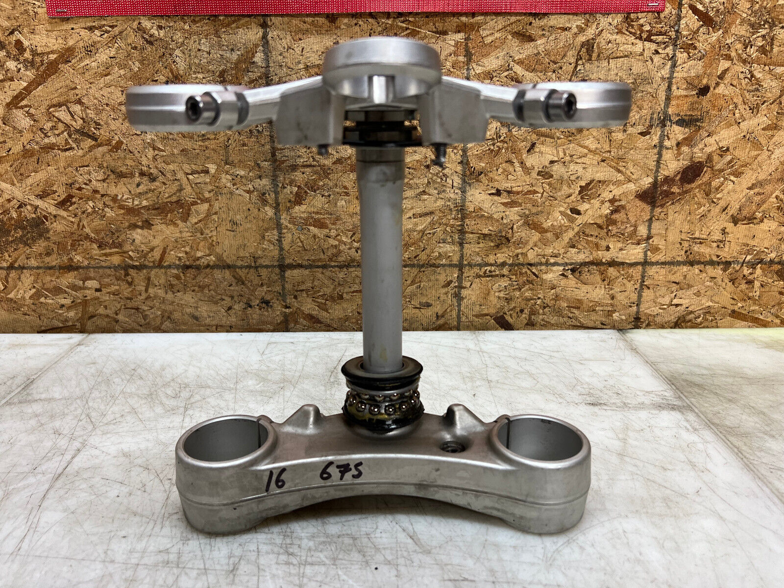 13 14 15 16 17 TRIUMPH DAYTONA 675R 675 R TOP TRIPLE TREE LOWER CLAMP STEM TREES