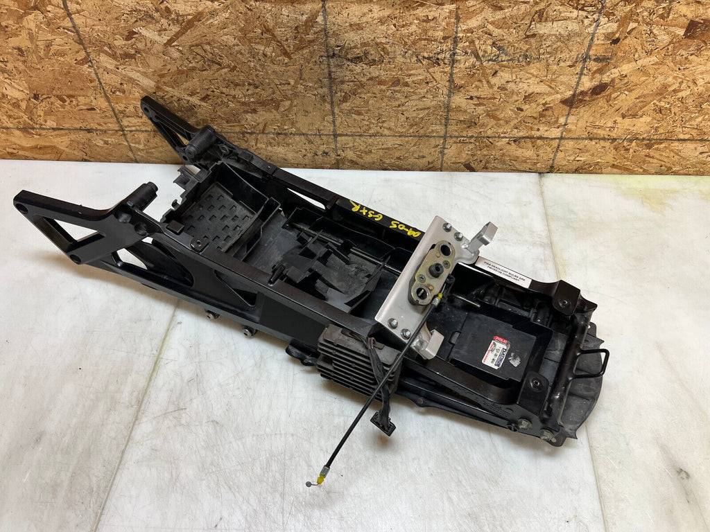 04 05 SUZUKI GSXR GSX-R 600 750 GSXR750 GSXR600 SUBFRAME SUB FRAME BACK FRAME