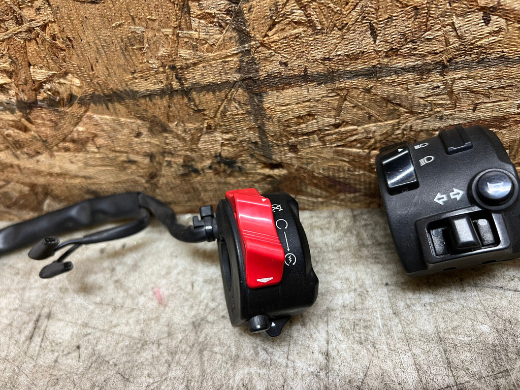 14 15 16 2015 2016 YAMAHA FZ9 FZ09 FZ-09 FZ 900 RIGHT LEFT BAR SWITCH CUBES OFF