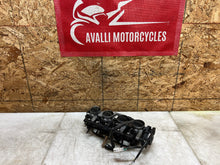 Load image into Gallery viewer, 05 06 2005 2006 SUZUKI GSX-R1000 GSX-R GSXR 1000 THROTTLE BODIES BODY INTAKE OEM
