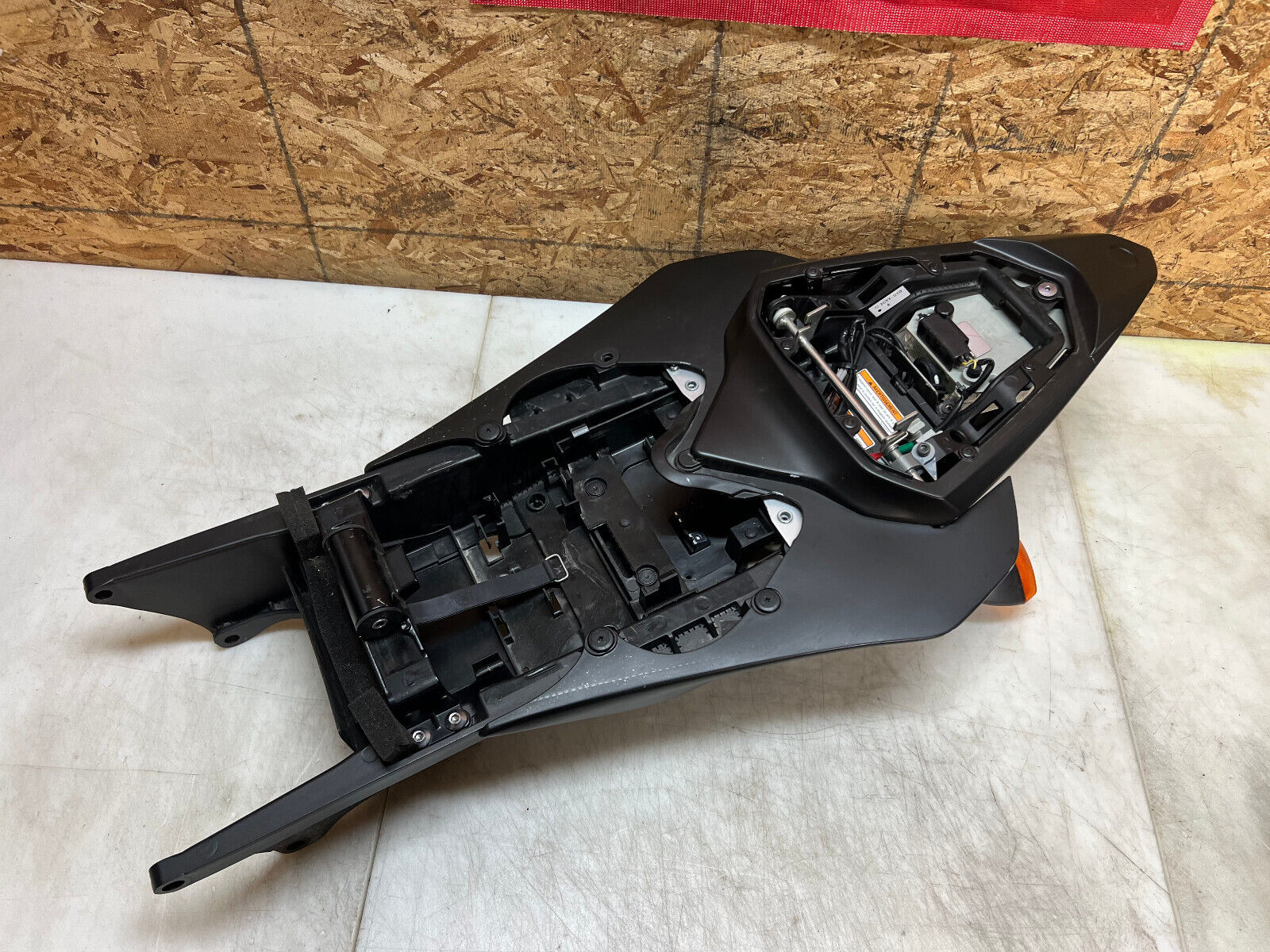 09 10 12 13 14 15 16 YAMAHA YZFR6 YZF R6 REAR SUBFRAME SUB FRAME BACK TAIL NICE