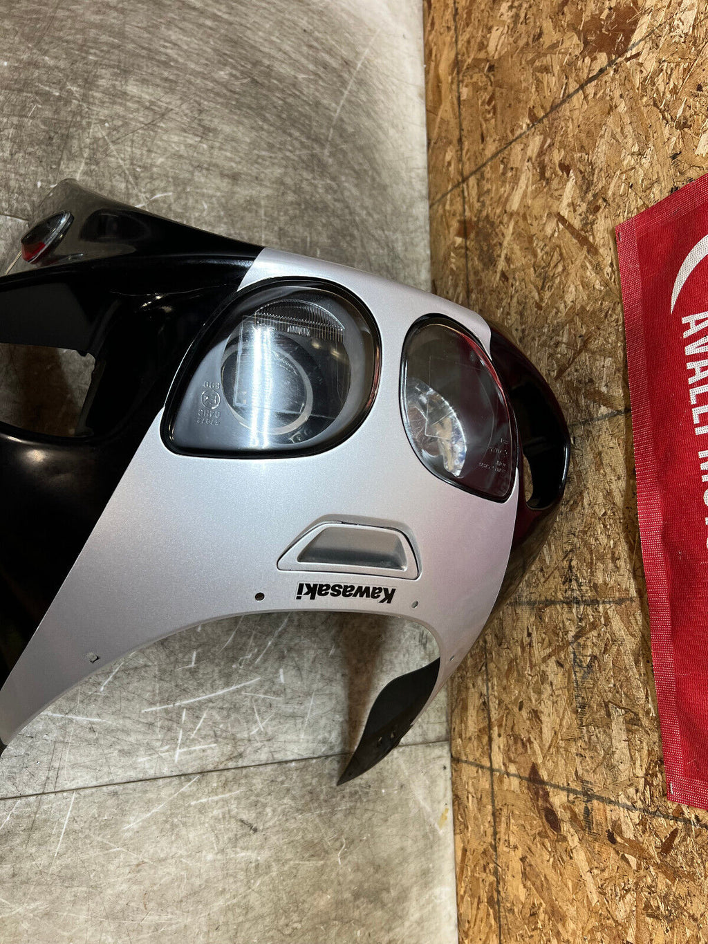 98 99 00 01 02 03 KAWASAKI NINJA ZX7-R ZX7R ZX7 HEADLIGHTS HEAD LIGHT LIGHTS OEM