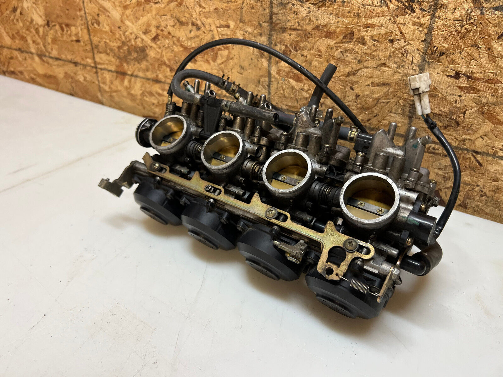 99 00 01 02 1999 2000 2001 2002 YAMAHA YZFR6 YZF R6 CARBURETOR CARB CARBS INTAKE