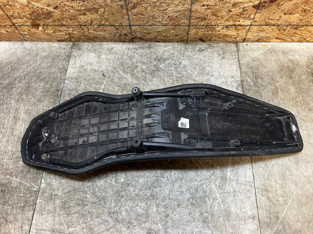19 20 21 22 23 24 KTM ENDURO R DUKE SM SMC LC4 RIDERS SEAT PAD CUSION MINT