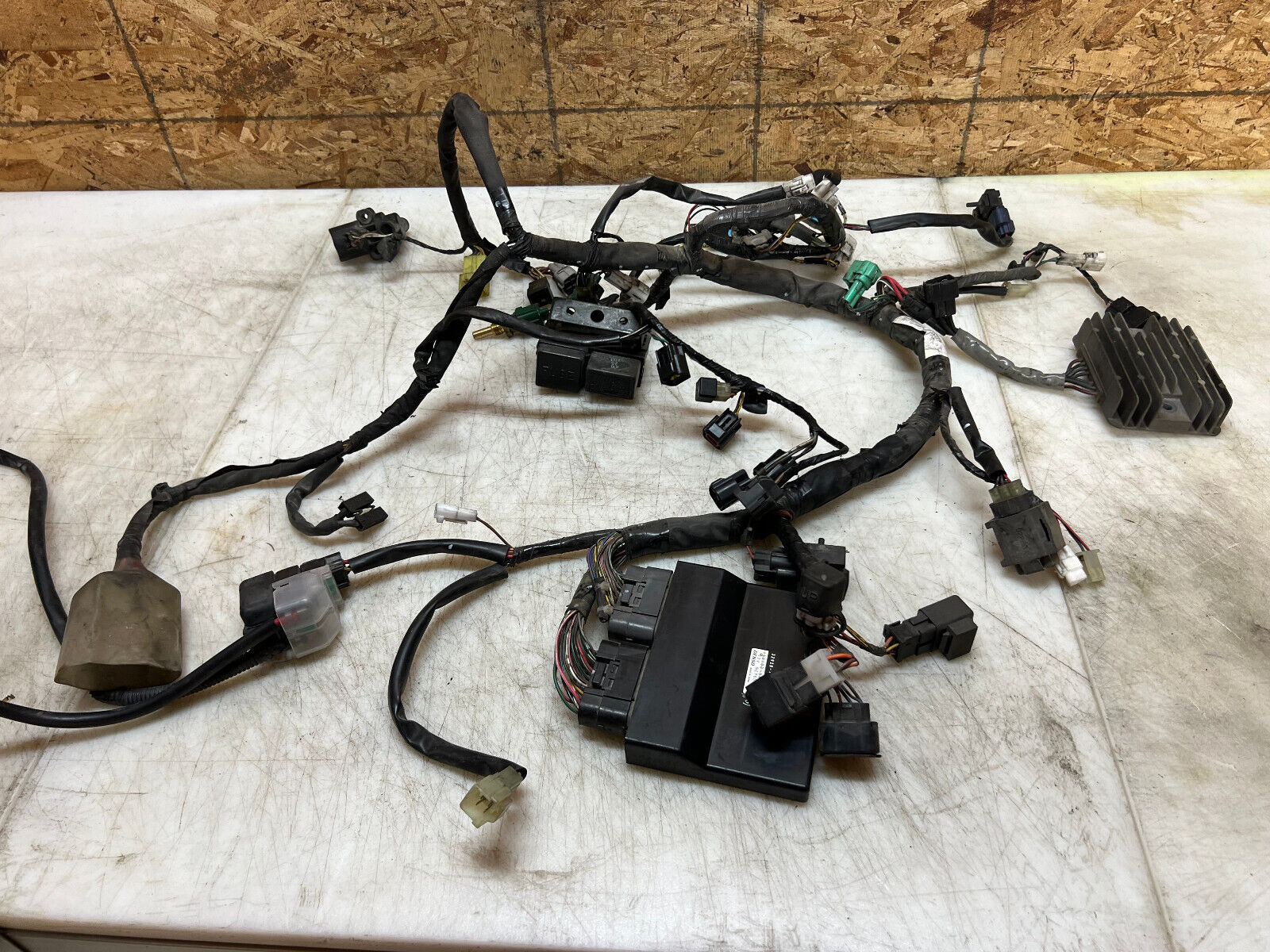 05 06 2005 2006 SUZUKI GSX-R1000 GSX-R GSXR 1000 WIRING HARNESS LOOM ECU CDI ECM