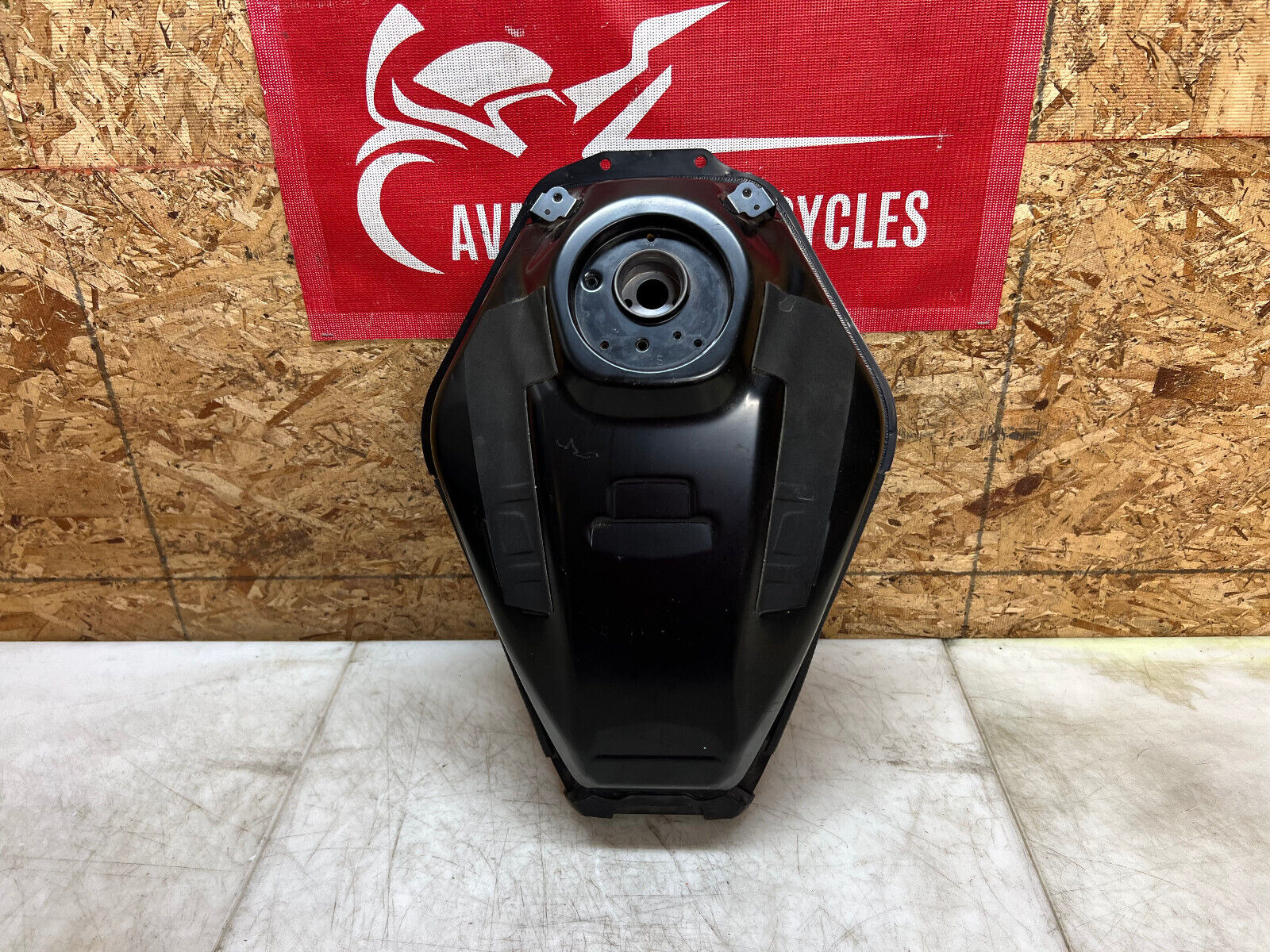 15 16 17 18 19 20 21 YAMAHA FZ-07 FZ07 MT-07 MT07 GAS TANK FUEL TANK RESERVOIR