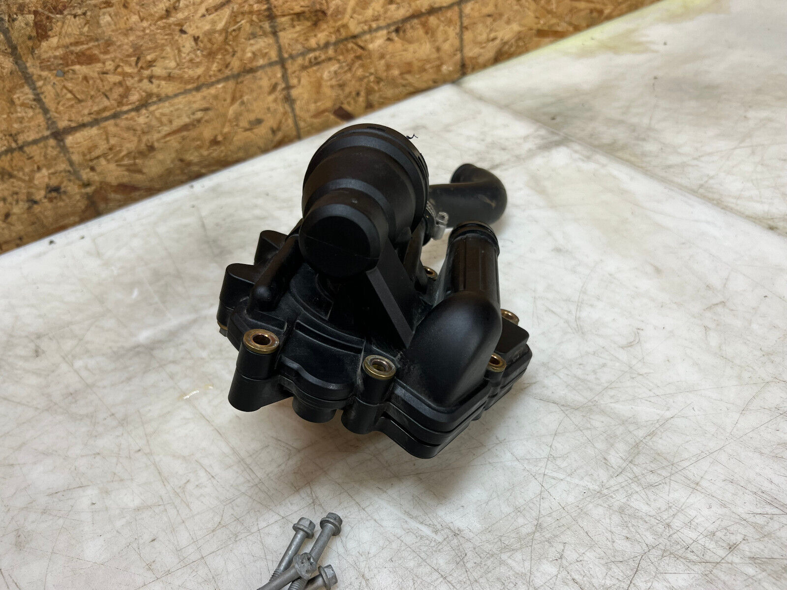 2021 21 BRP CAN AM CAN-AM SPYDER ROADSTER RT F3 1330 WATER PUMP COOLING PUMP OEM