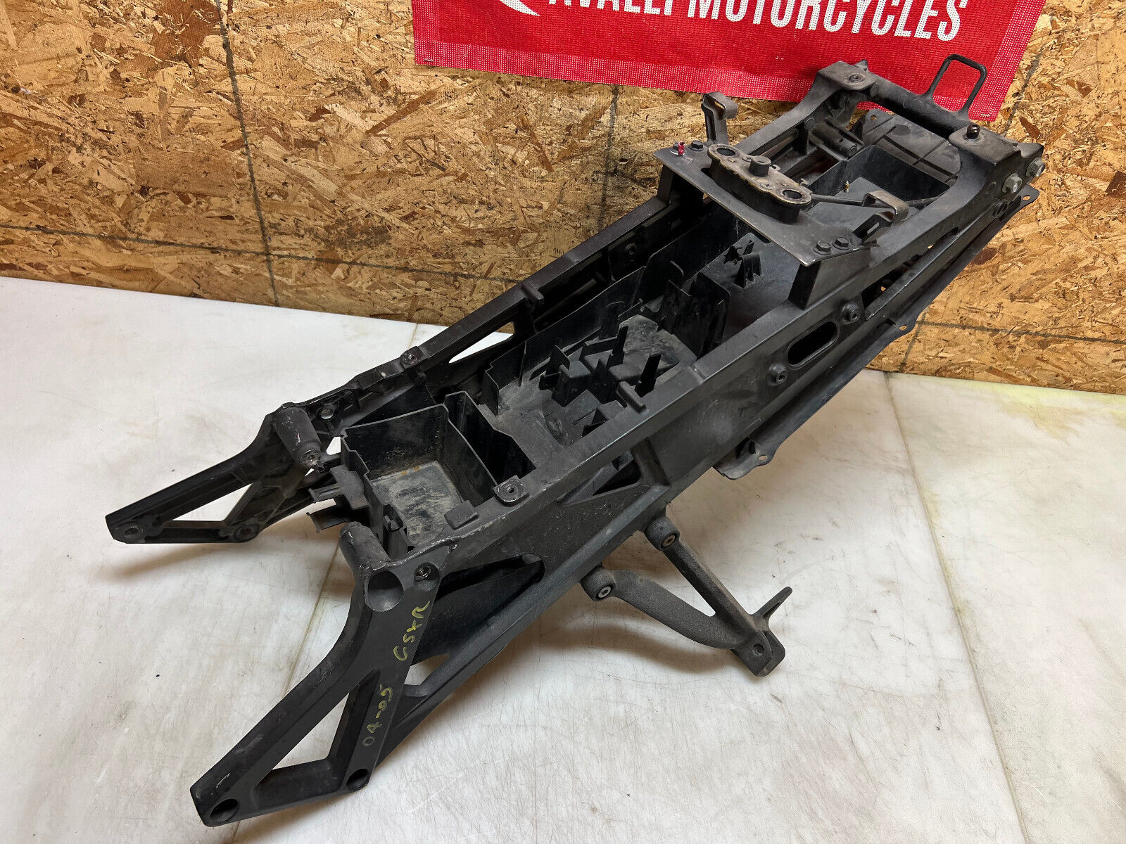 04 05 SUZUKI GSXR GSX-R 600 750 GSXR750 GSXR600 SUBFRAME SUB FRAME BACK TAIL