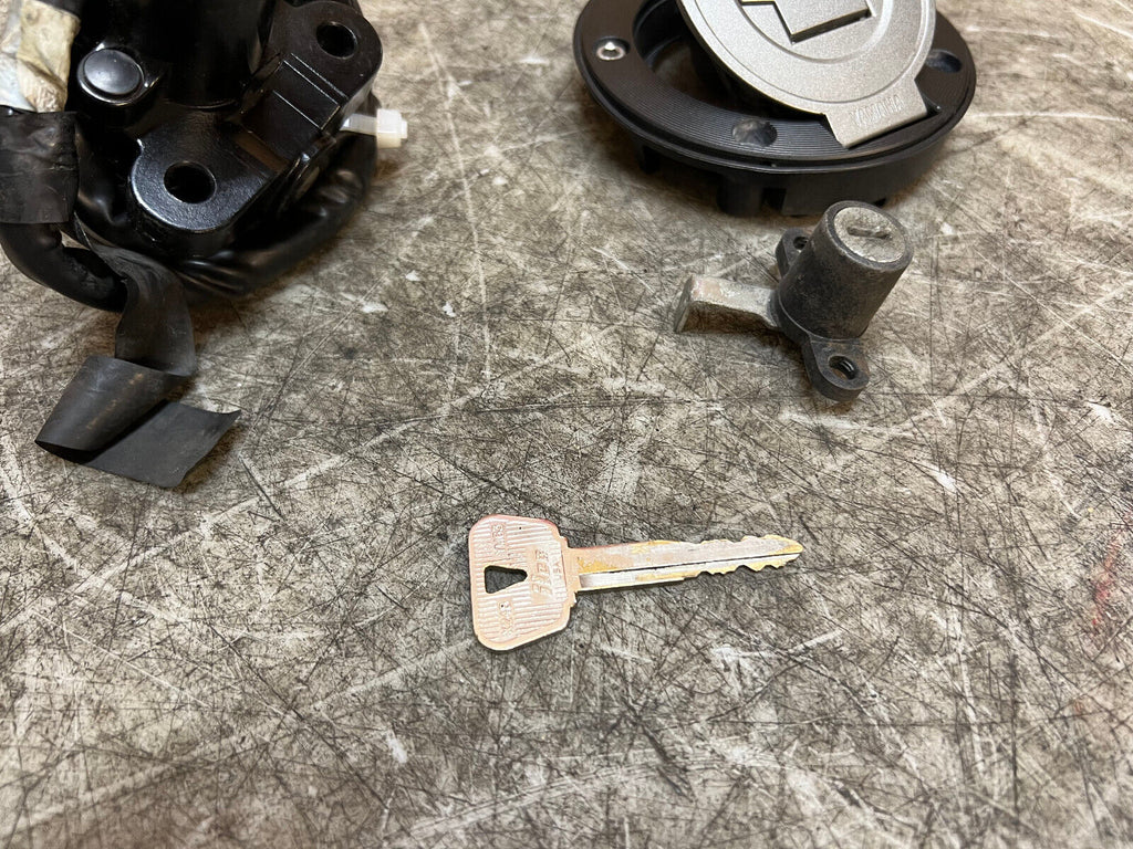 14 15 16 2015 2016 YAMAHA FZ9 FZ09 FZ-09 FZ 900 LOCK SET KEY SET IGNITION CAP