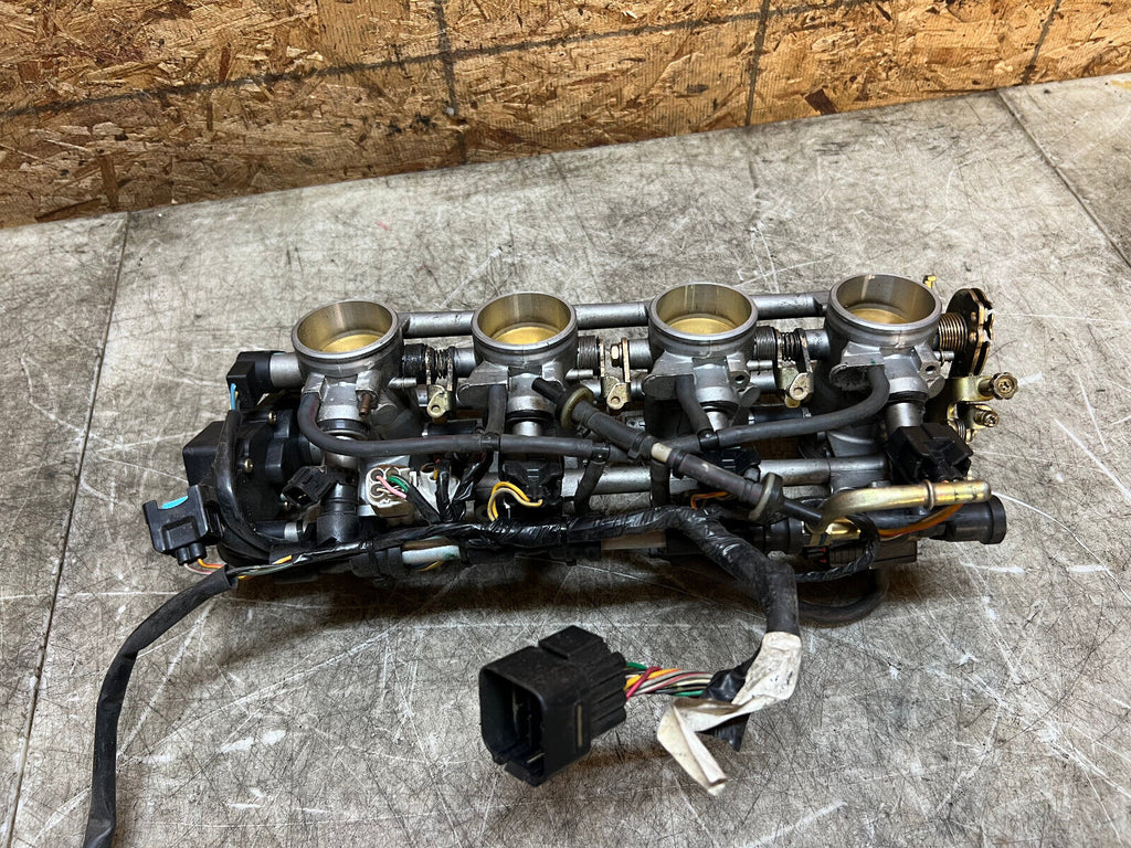 01 02 2001 2002 SUZUKI GSXR GSX-R 1000 GSXR1000 THROTTLE BODIES BODY INJECTOR
