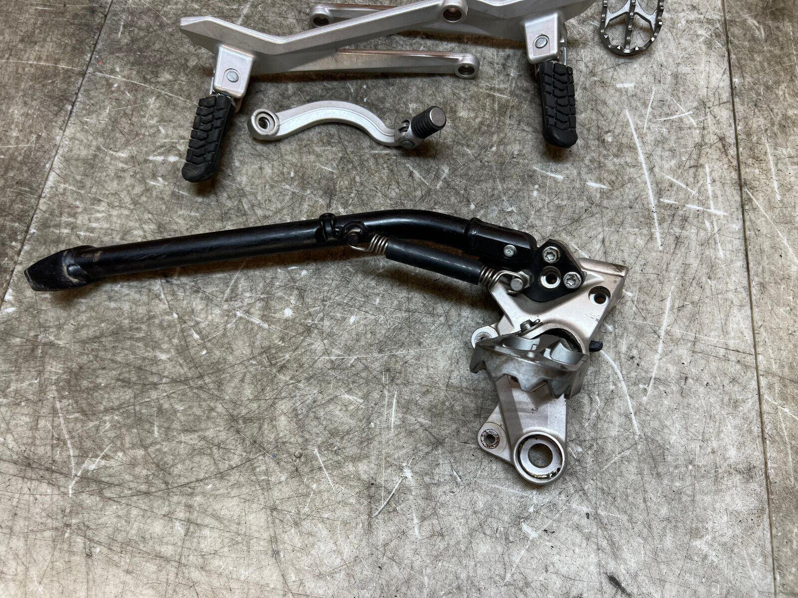 19 20 21 22 23 24 KTM ENDURO R DUKE SM SMC LC4 REARSETS REAR SET SETS FOOT PEG