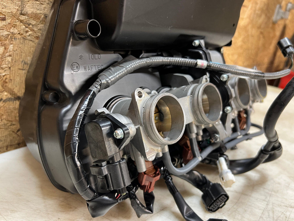 2024 21 22 23 24 SUZUKI HAYABUSA GSX1300R GSX 1300 THROTTLE BODIES BODY INTAKE