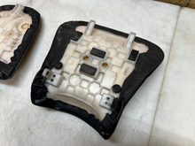 Load image into Gallery viewer, 04 05 SUZUKI GSXR GSX-R 600 750 GSXR750 GSXR600 FRONT REAR SEATS SEAT PAD CUSION
