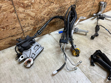 Load image into Gallery viewer, 46840987
