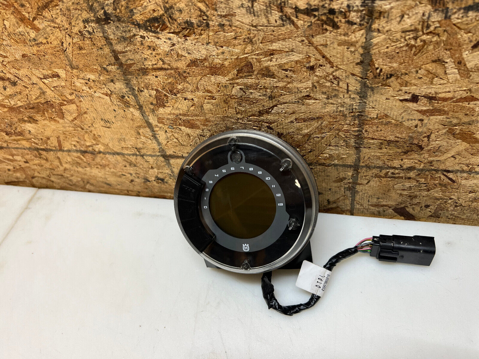 18 19 20 21 HUSQVARNA VITPILEN 401 INSTRUMENT GAUGE CLUSTER SPEEDO TACH 2K MILES