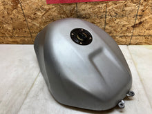 Load image into Gallery viewer, 04 05 SUZUKI GSXR GSX-R 600 750 GSXR750 GSXR600 GAS TANK FUEL TANK RESERVOIR
