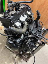 Load image into Gallery viewer, 2006 2007 06 07 YAMAHA YZFR6 YZF R6 R ENGINE MOTOR GARUNTEED 30 DAY WARRANTY
