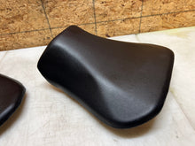 Load image into Gallery viewer, 04 05 SUZUKI GSXR GSX-R 600 750 GSXR750 GSXR600 FRONT REAR SEATS SEAT PAD CUSION
