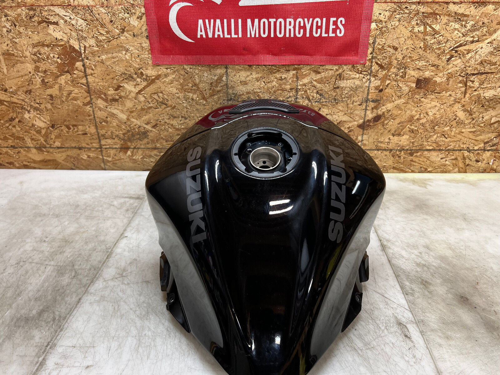 2024 21 22 23 24 SUZUKI HAYABUSA GSX1300R GSX 1300 GAS TANK FUEL TANK RESERVOIR