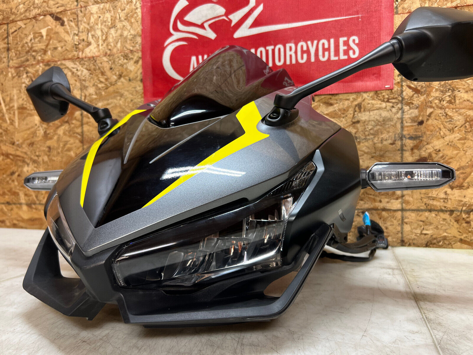 20 21 22 23 24 HONDA CBR500R CBR 500R HEADLIGHTS HEAD LIGHTS FRONT NOSE FAIRING