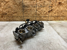 Load image into Gallery viewer, 05 06 2005 2006 SUZUKI GSX-R1000 GSX-R GSXR 1000 THROTTLE BODIES BODY INTAKE OEM
