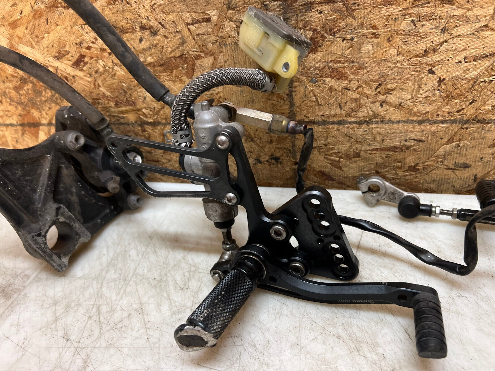 05 06 SUZUKI GSX-R1000 GSX-R GSXR 1000 SATO RACING REARSETS REAR SET SETS PAIR