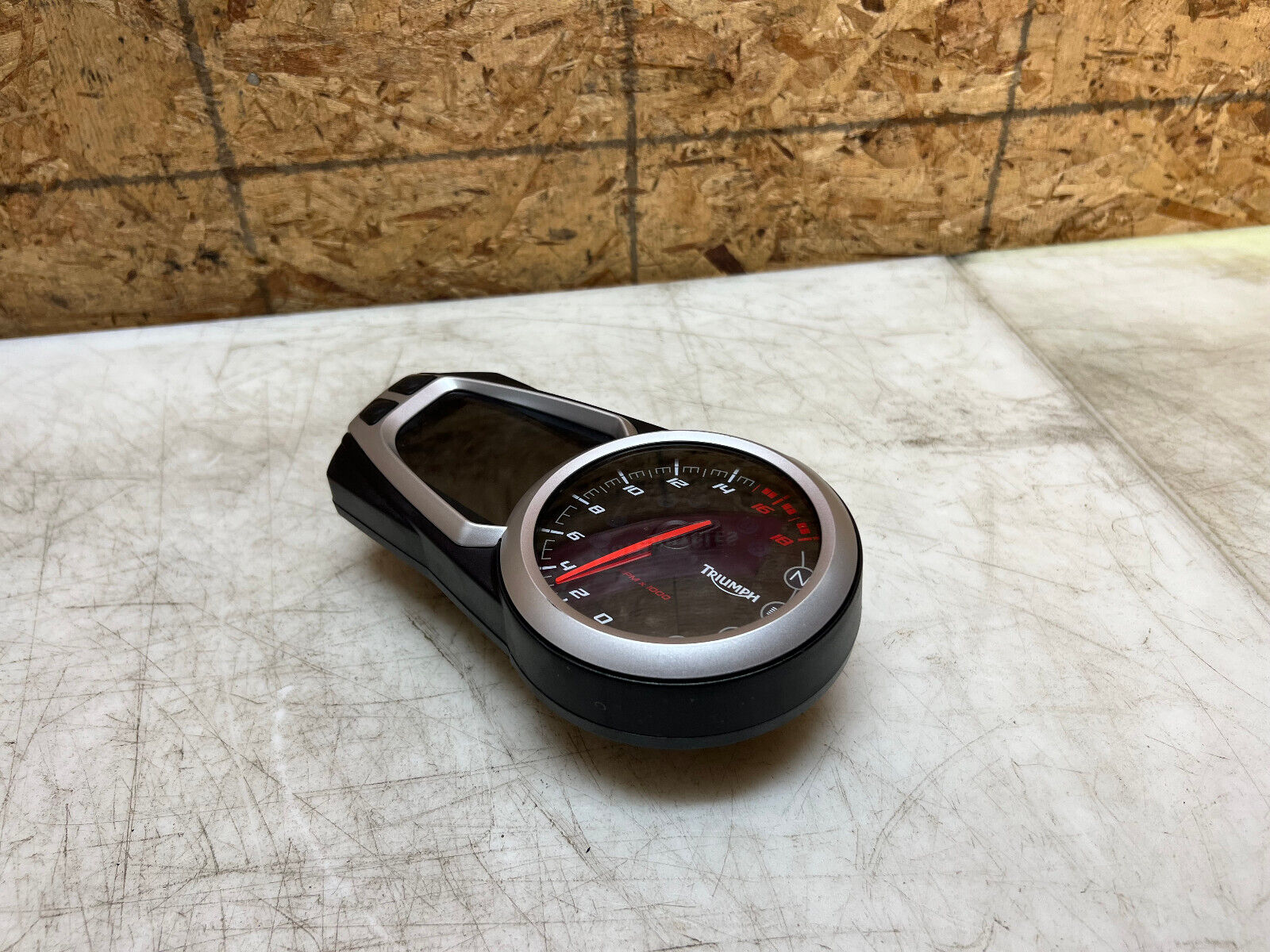 13 14 15 16 17 TRIUMPH DAYTONA 675R 675 R INSTRUMENT GAUGE CLUSTER SPEEDO TACH
