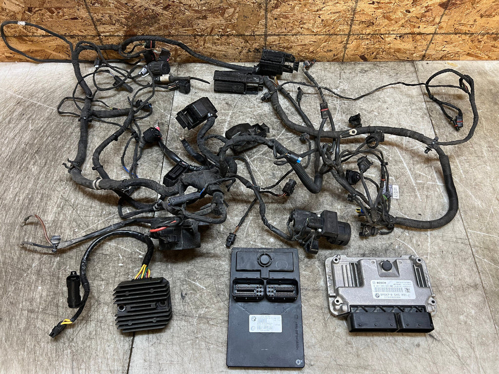 13 14 15 16 17 18 BMW F800GS F 800GS F800 GS ENGINE COMPUTER ECU CDI ECM HARNESS