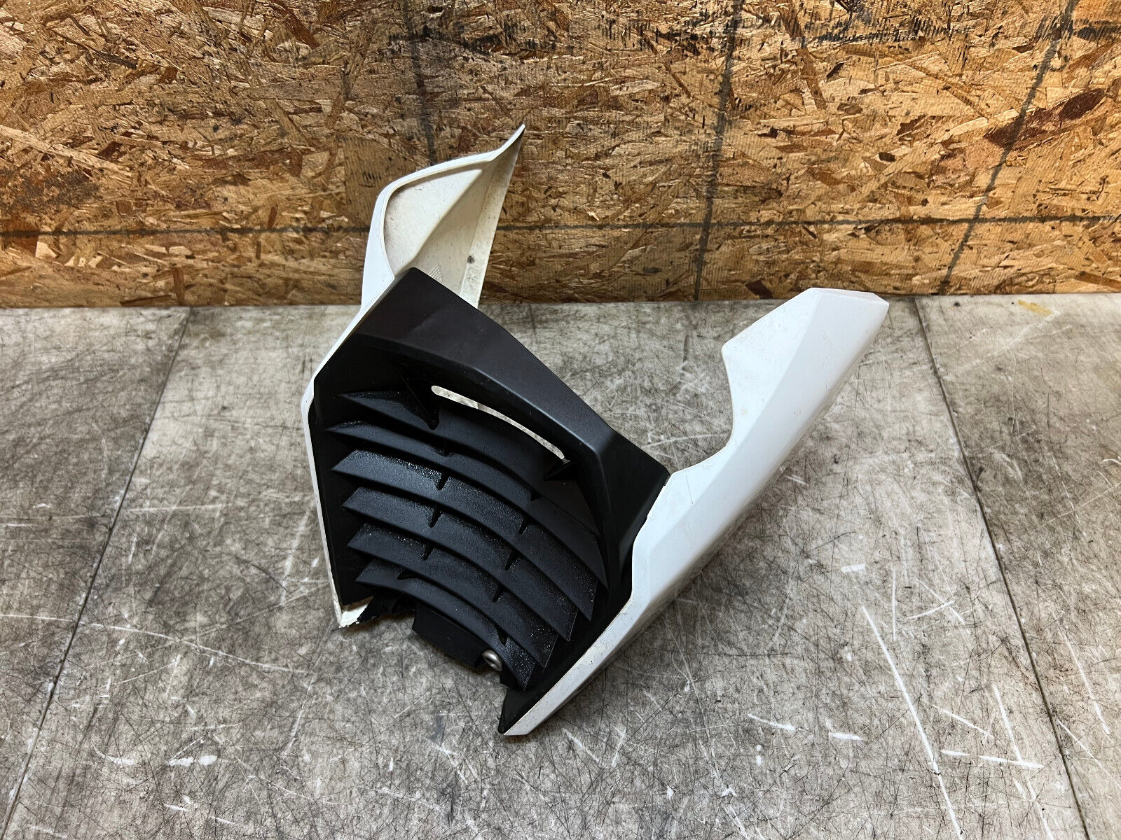 08 09 10 11 KTM 690 SUPERMOTO SMC SM DUKE LOWER BELLY FAIRING COWL PANEL