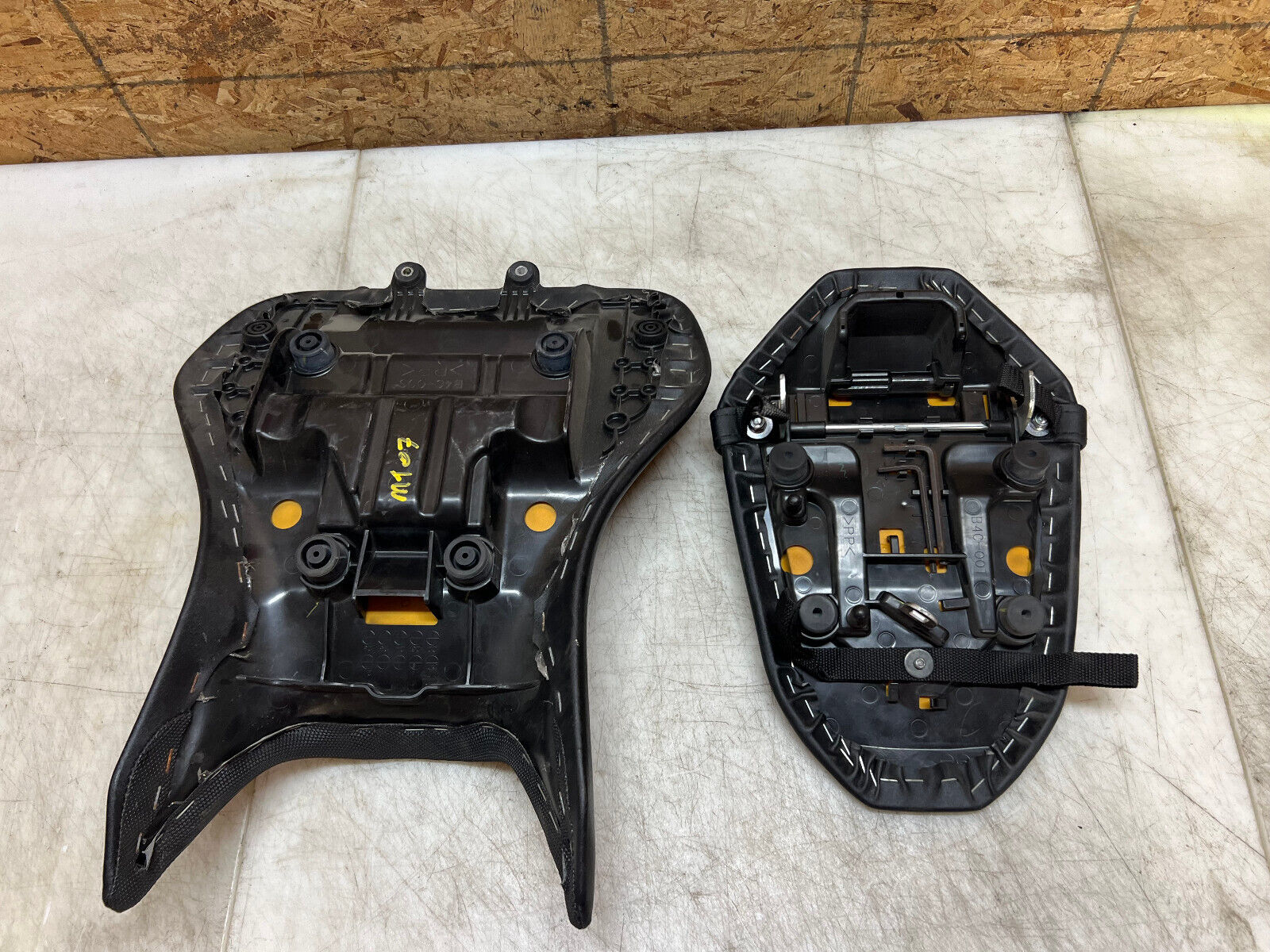 18 19 20 21 22 23 YAMAHA FZ-07 FZ07 MT-07 MT07 FRONT & REAR SEATS SEAT PASSENGER