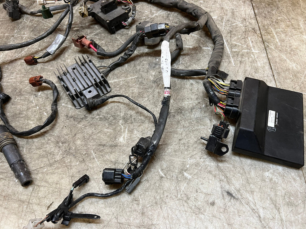 01 02 2001 2002 SUZUKI GSXR GSX-R 1000 GSXR1000 ENGINE COMPUTER ECU CDI ECM LOOM