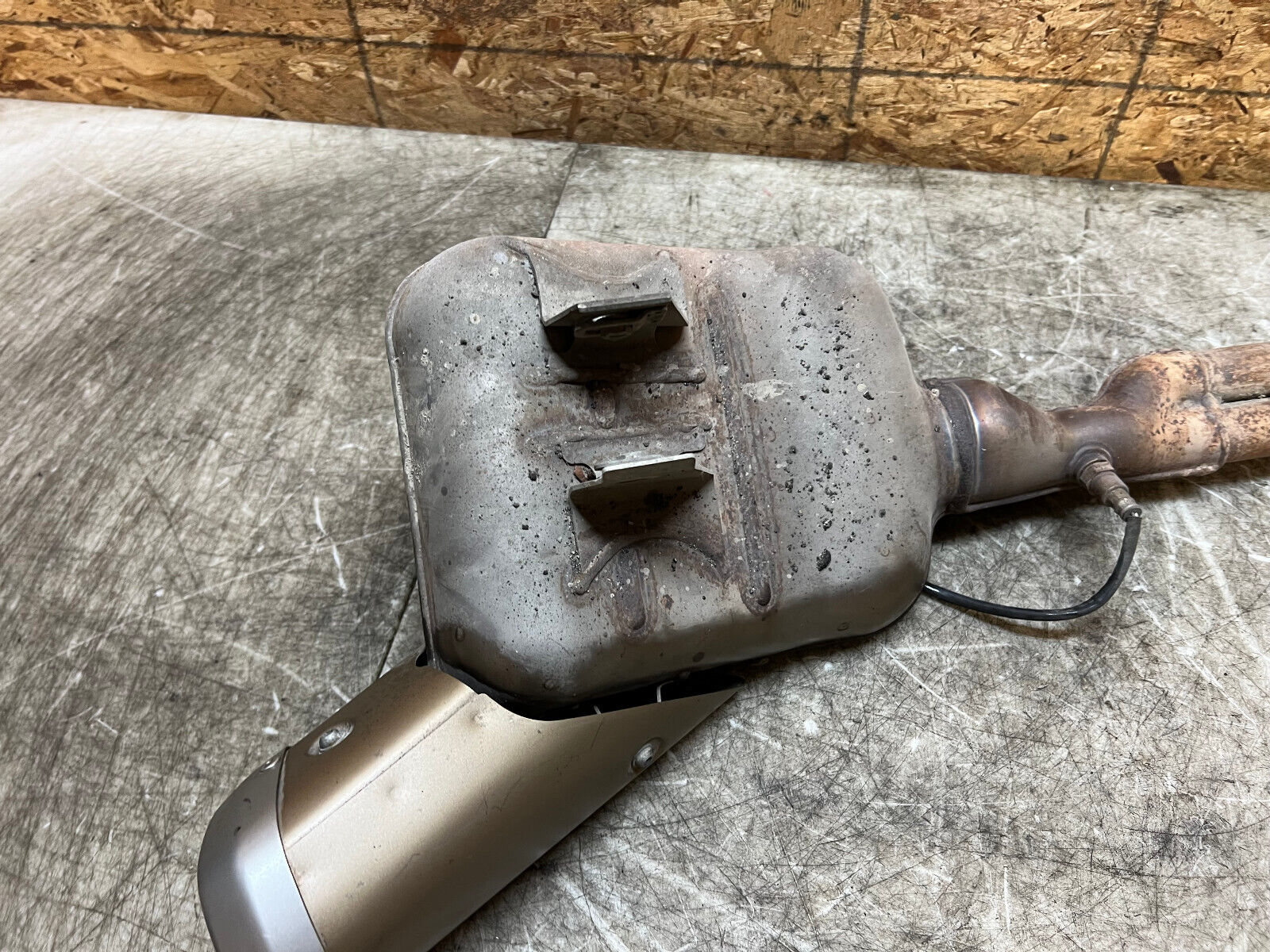 15 16 17 18 19 20 21 YAMAHA FZ-07 FZ07 MT-07 MT07 FACTORY EXHAUST MUFFLER PIPE