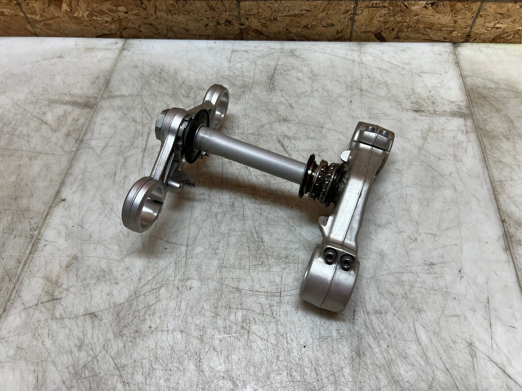 13 14 15 16 17 TRIUMPH DAYTONA 675R 675 R TOP TRIPLE TREE LOWER CLAMP STEM TREES