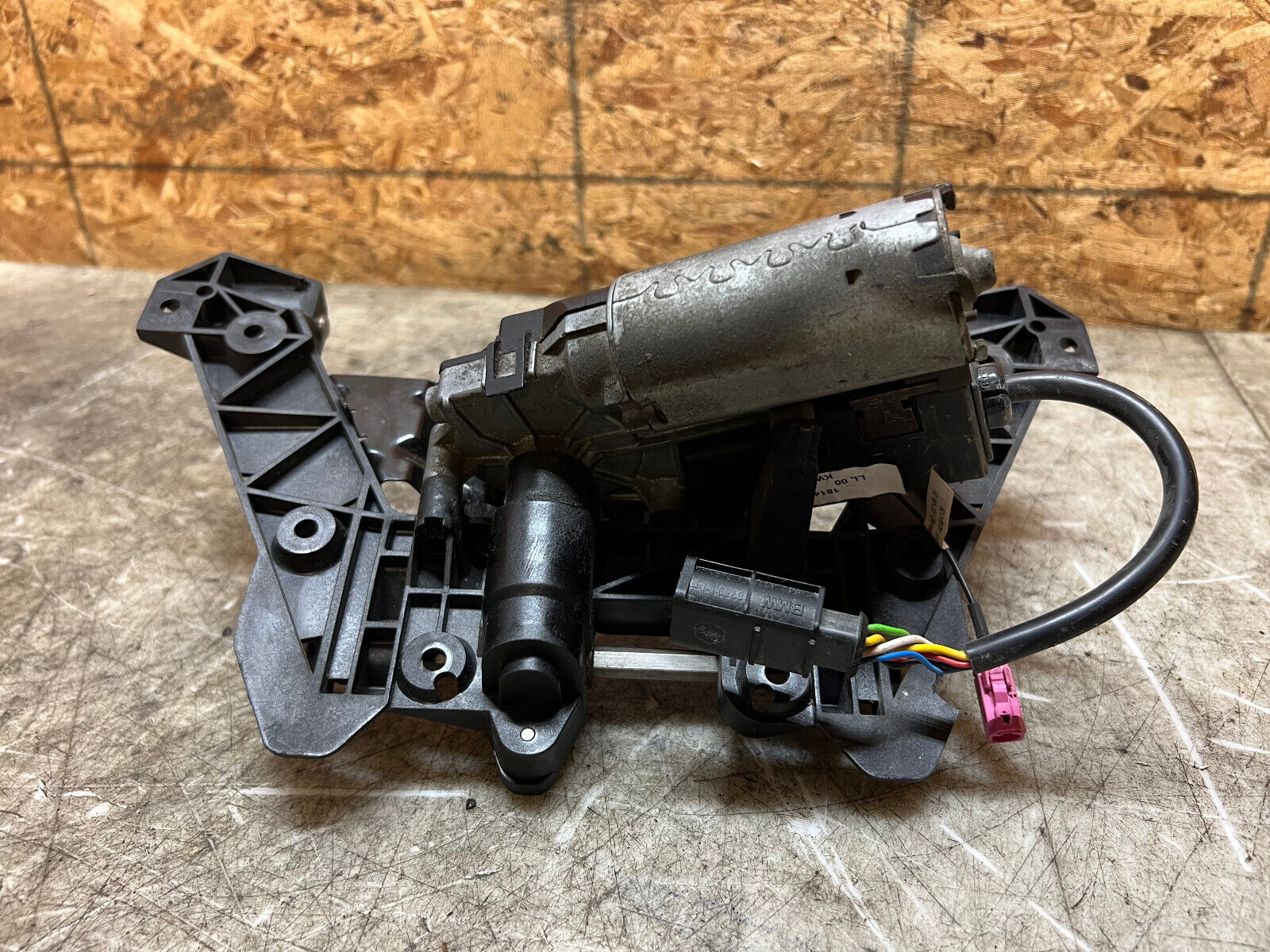 14 15 16 17 18 BMW R1200 R1200RT 1200RT FAIRING STAY WIND SCREEN MOUNT MOTOR