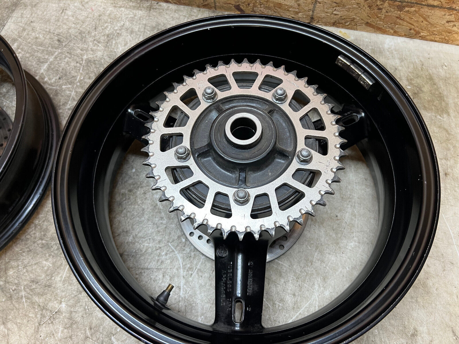 04 05 2004 2005 SUZUKI GSXR GSX-R GSXR600 600 750 FRONT & REAR WHEELS WHEEL RIM