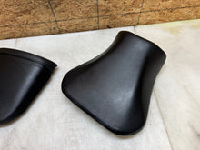 Load image into Gallery viewer, 04 05 SUZUKI GSXR GSX-R 600 750 GSXR750 GSXR600 FRONT REAR SEATS SEAT PAD CUSION
