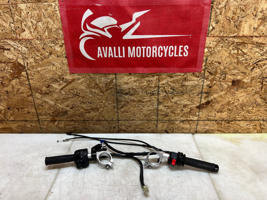 09 10 12 13 14 15 16 YAMAHA YZFR6 YZF R6 LEFT RIGHT CLIP ON HANDLEBARS HANDLE
