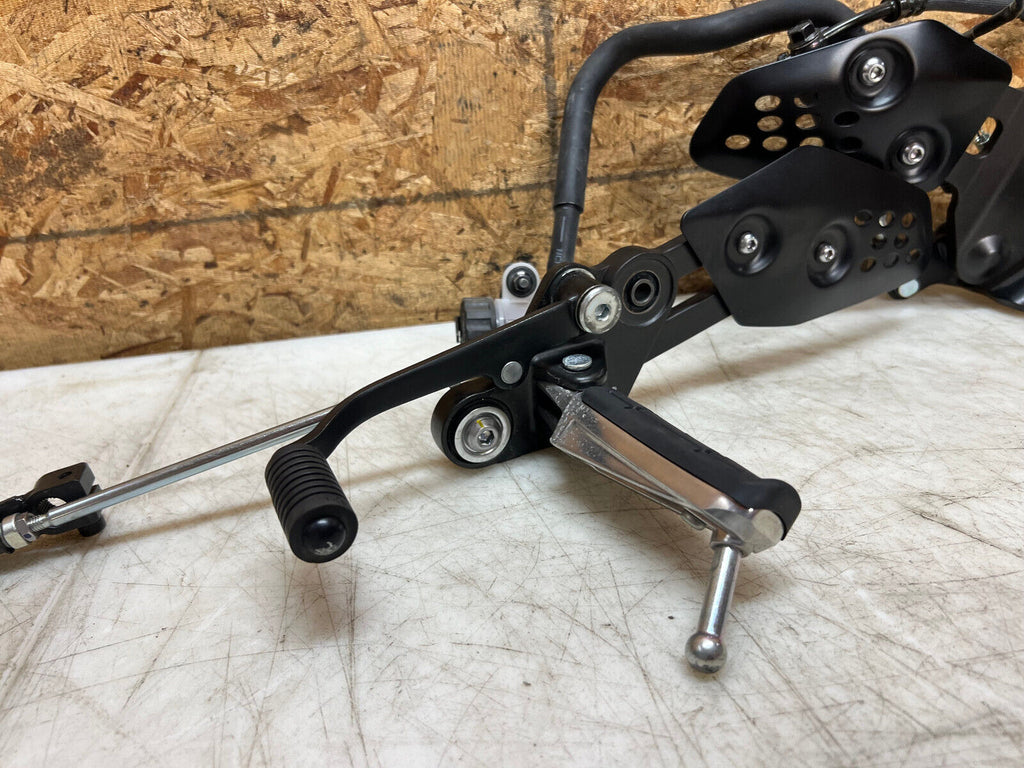 20 21 22 23 24 25 YAMAHA MT 07 MT-07 MT07 RIGHT LEFT REARSETS REAR SET SETS PEG