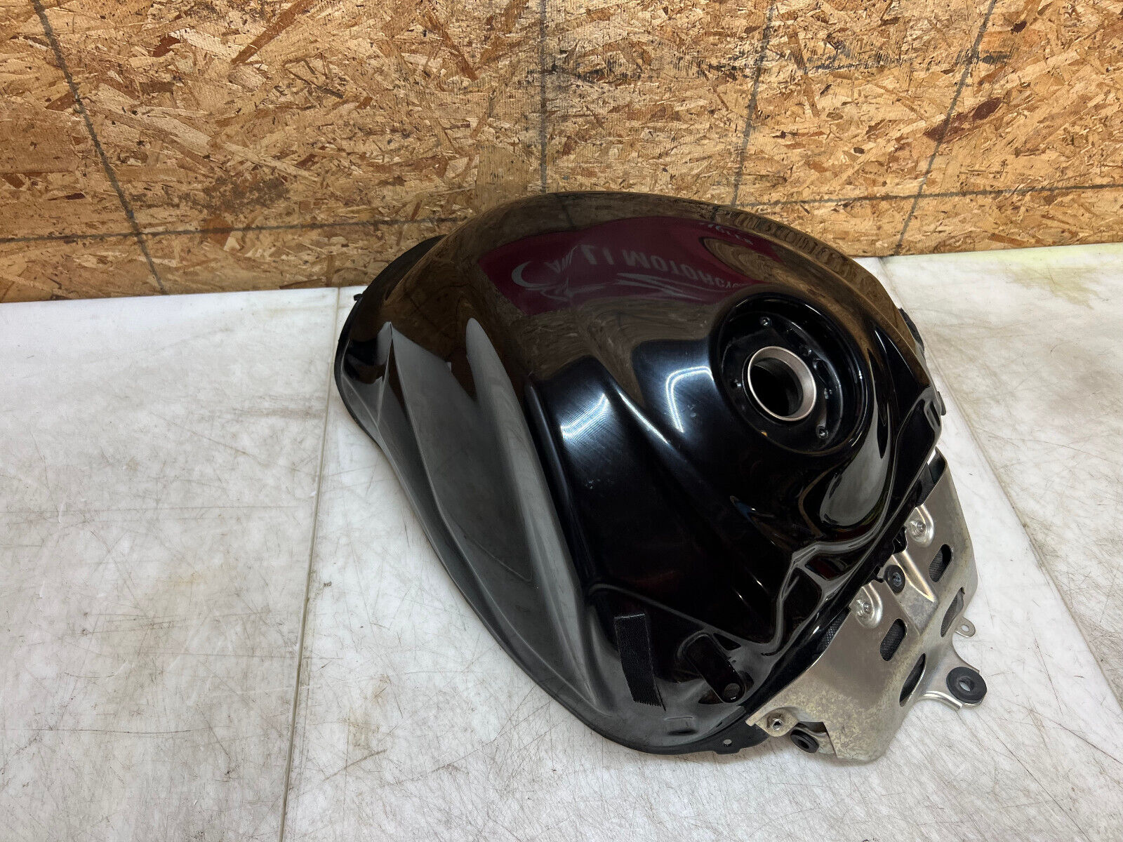 08 09 10 2009 2010 SUZUKI GSXR GSX-R 600 750 GAS TANK FUEL TANK PETROL RESERVOIR